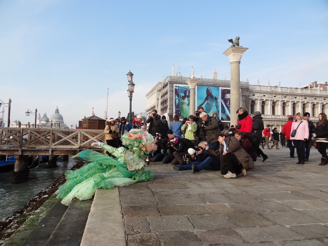 карнавал масок в венеции